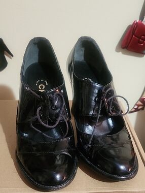 CHANEL Black Patent Leather Derby Lace-Up Shoes